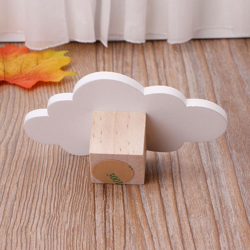 Colgador de ropa de madera con ganchos de nube para decoración de pared, colgante para dormitorio de niños