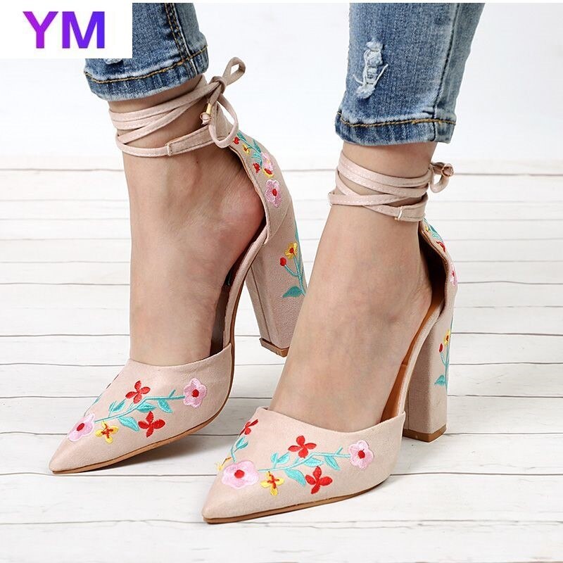 Sandales à talons hauts brodées de fleurs pour femmes, 10cm paires, à lacets, bout pointu, talon carré, chaussures de soirée, grande taille 43