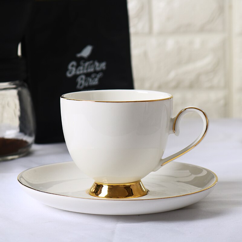Tasses à café et soucoupes en porcelaine à os blanc, tasse de service de noël, tasse blanche en céramique de avec bord doré, vaisselle scandinave