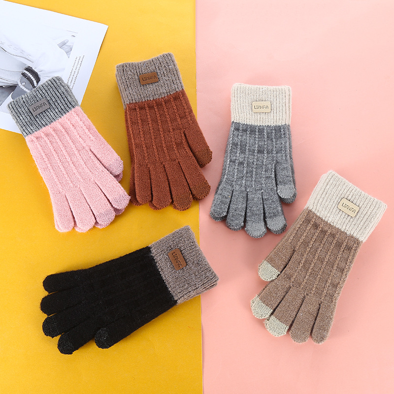 Wecute Vrouwen Herfst En Winter Warm Handschoenen Touch Screen Handschoenen Plus Fluwelen Imiteren Alpaca Outdoor Riding Winddicht Zachte
