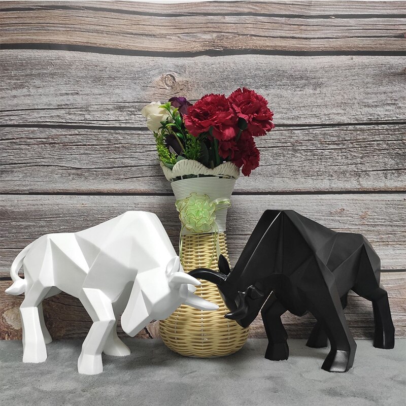 Bullfighting Statue Crafts Modern Nordic Geometric Sculpture Resin Decoration For Home Living Room Entrance Animal Ornament