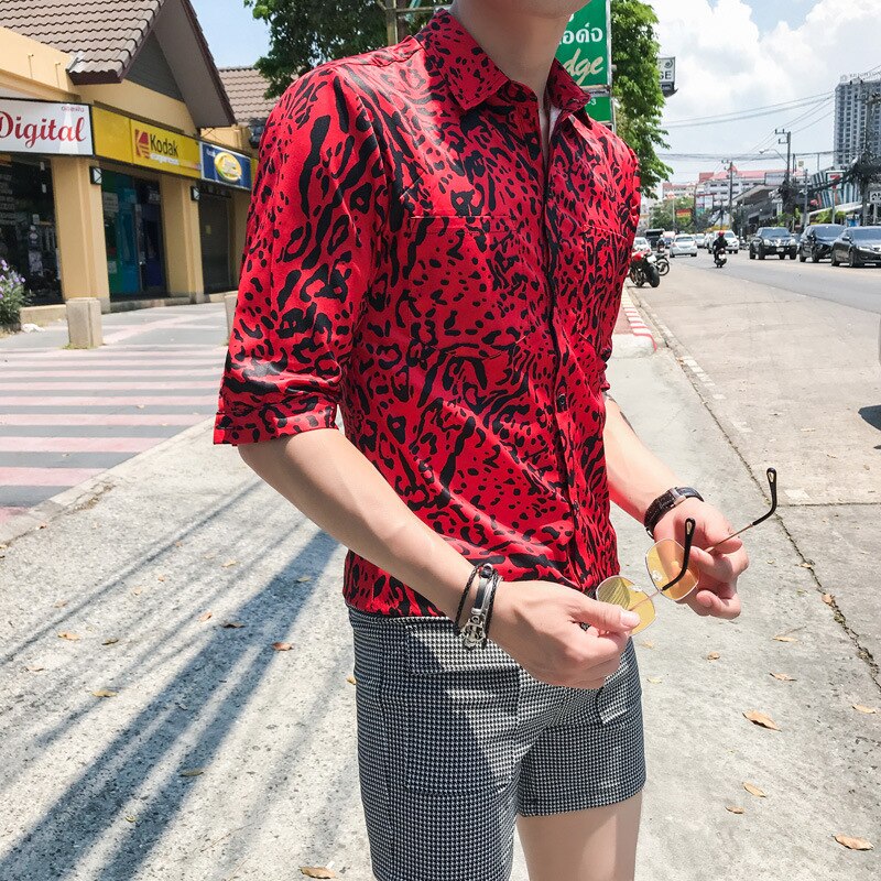 Camisa de leopardo para hombre, Camisa informal ajustada de media manga, Camisa roja para Club nocturno, ropa de calle para hombre, Camisa Social Masculina