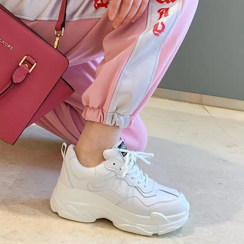 Chunky sneakers til kvinder hvide pu læder kvinders tyksålede sport midaldrende og ældre far fritidssko kvinder b -50