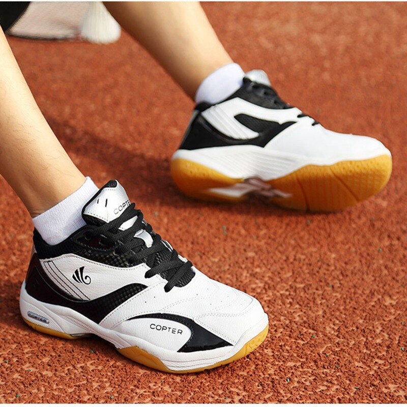 Licht Badminton schoenen Mannen Lente en Zomer Ademend mannen Professionele Tennis Sneakers Student Training Mach schoenen: 689White black75 / 10.5