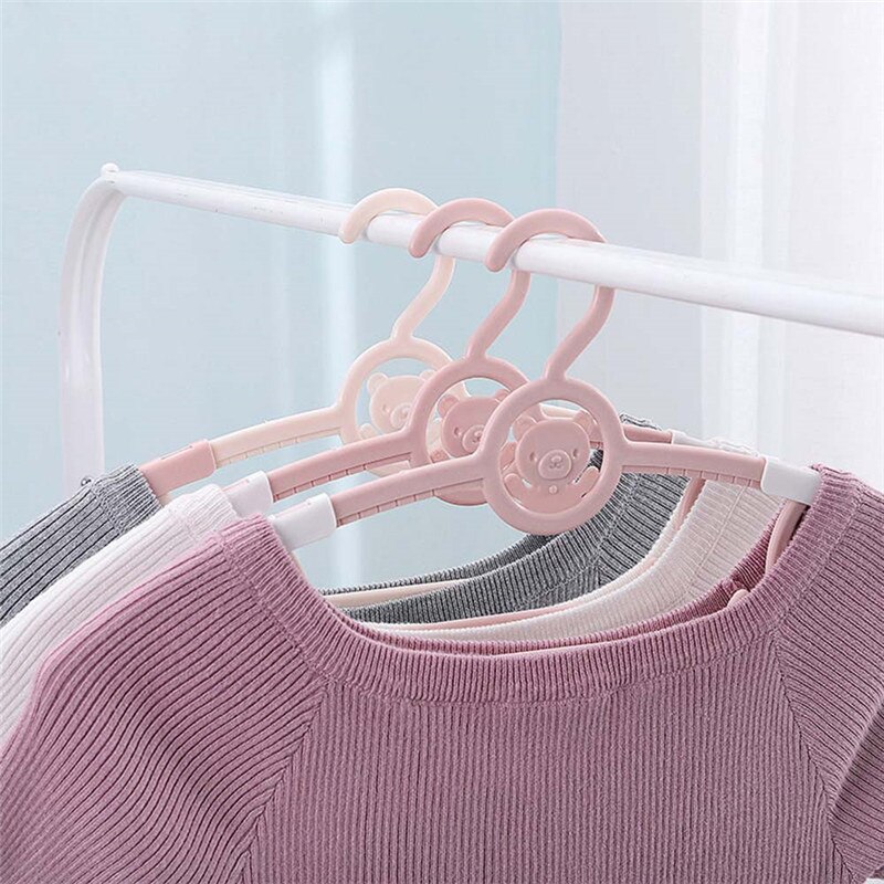 Perchas de plástico con dibujos animados para ropa de bebé, 8 colores, estantes de Secado al aire libre reutilizables para niños, organizador de abrigos de ropa