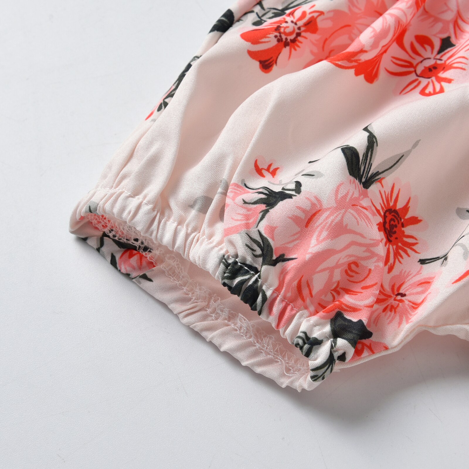 3 -teiliges sommer-kleidungsset für mädchen: einfarbiger kurzarmbody für neugeborene + kurze Hose mit blumenmuster + stirnband