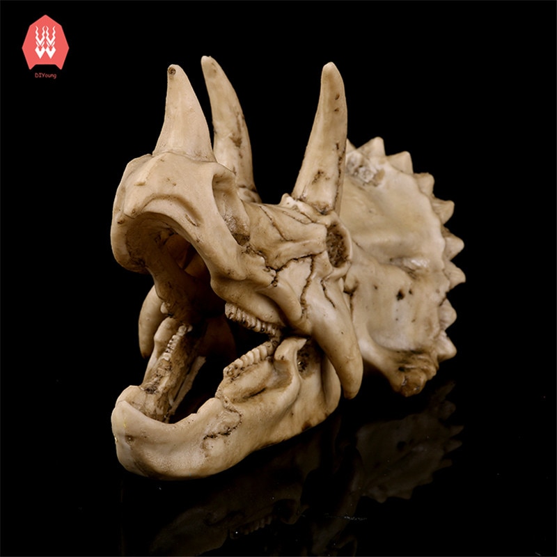 Dinosaur Skull Skeleton Head Resin Figurine Sculpture Triceratops Craft Statues for Decoration Halloween Home Decoration