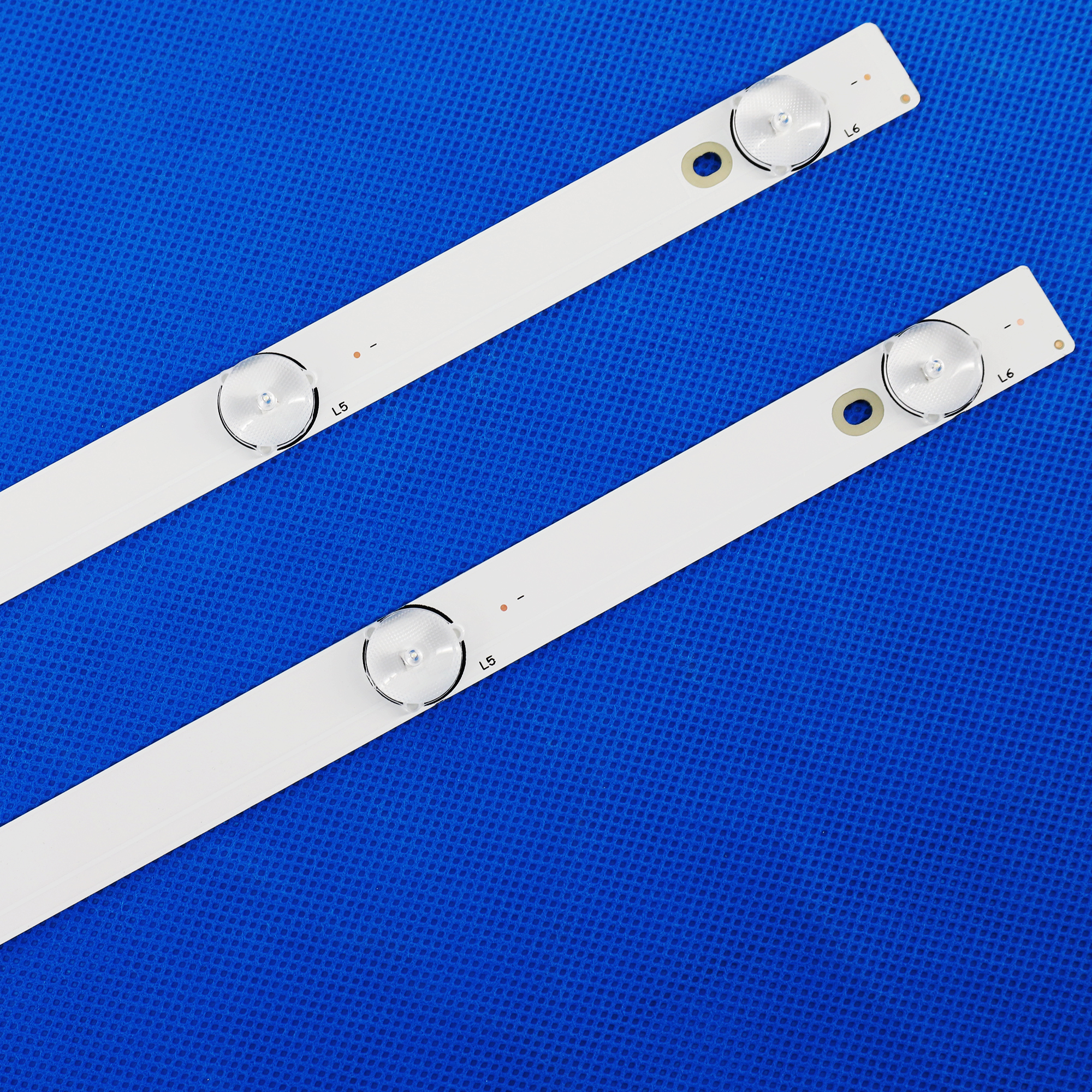 TVs LED Backlight Strips MS-L1343 V1 V2 8D32-DNWR-A3206B 32" LED TV Bars CY 2*6_3030_300MA_36V Bands Rulers JL.D32061330-081AS-M