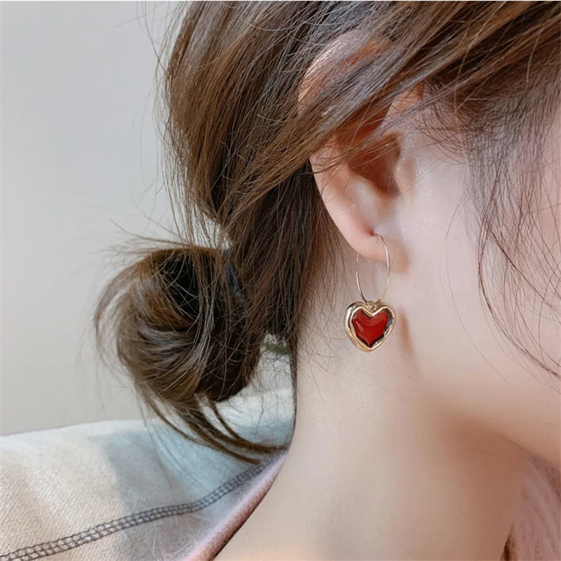 LATS Sweet Burgundy Enamel Heart Earrings for Women Girl Gold Color Metal Love Heart Hanging Dangle Earrings Vintage Jewelry