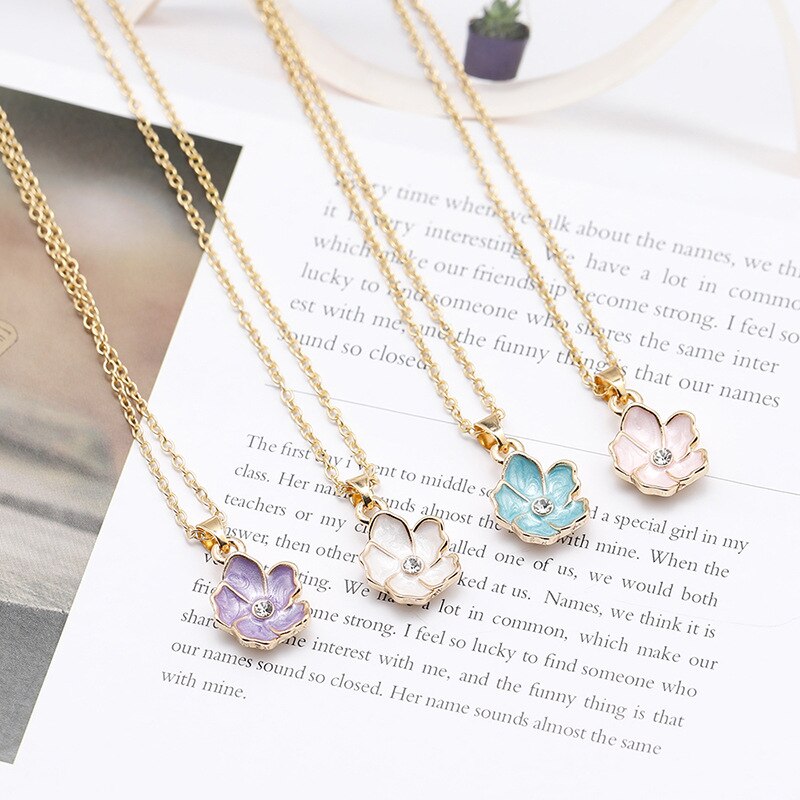 beautiful and simple small flower necklace flower ornaments wild fresh pendant