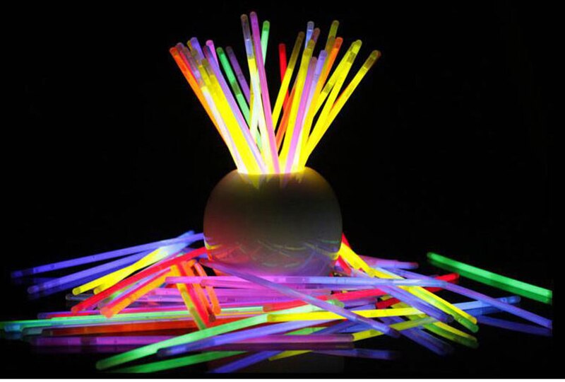 Speelgoed voor Kinderen Kleur Fluorescentie Light Glow Dark Stok Feestartikelen Glow Sticks Armbanden Kids Light Up Speelgoed 100pcs