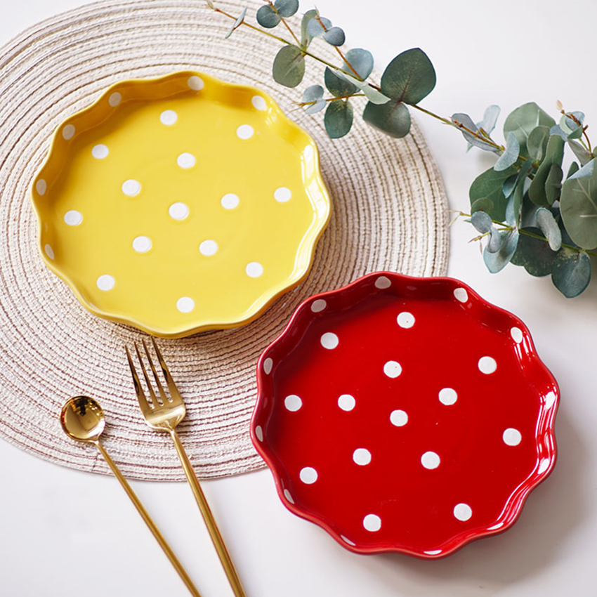Porcelain Pie Pan, Round Pie Plate Baking Dish with Ruffled Edge Fruit Dessert Vegetable Plate Microwave Baking Plate