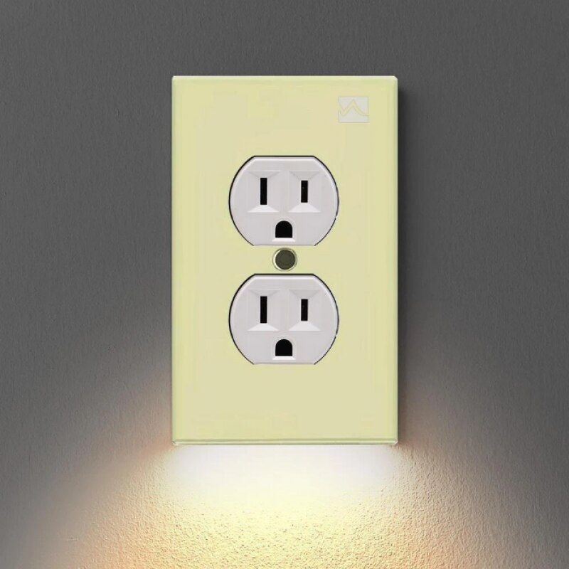 High Durable Convenient Outlet Cover Duplex Wall Plate Led Night Light Cover Ambient Light Sensor for Hallway Bedroom
