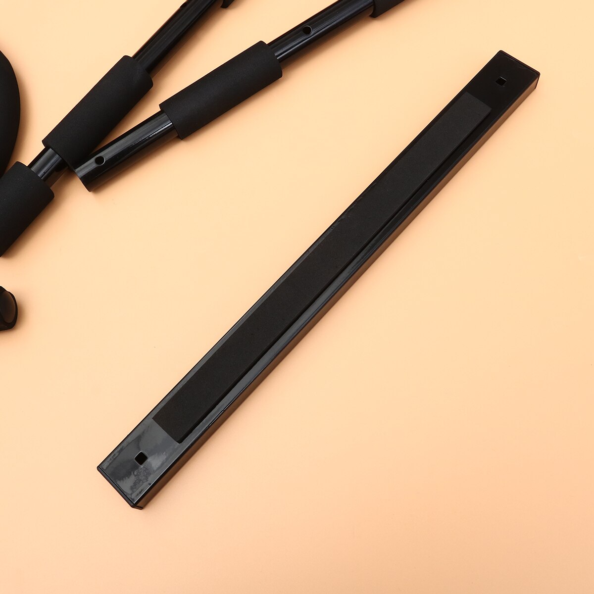 Chin Up Bar Durable Portable Thicken Practical Heavy Duty Pull-ups Exercise Bar Chin Up Bar Fitness Pole for Home Doorway