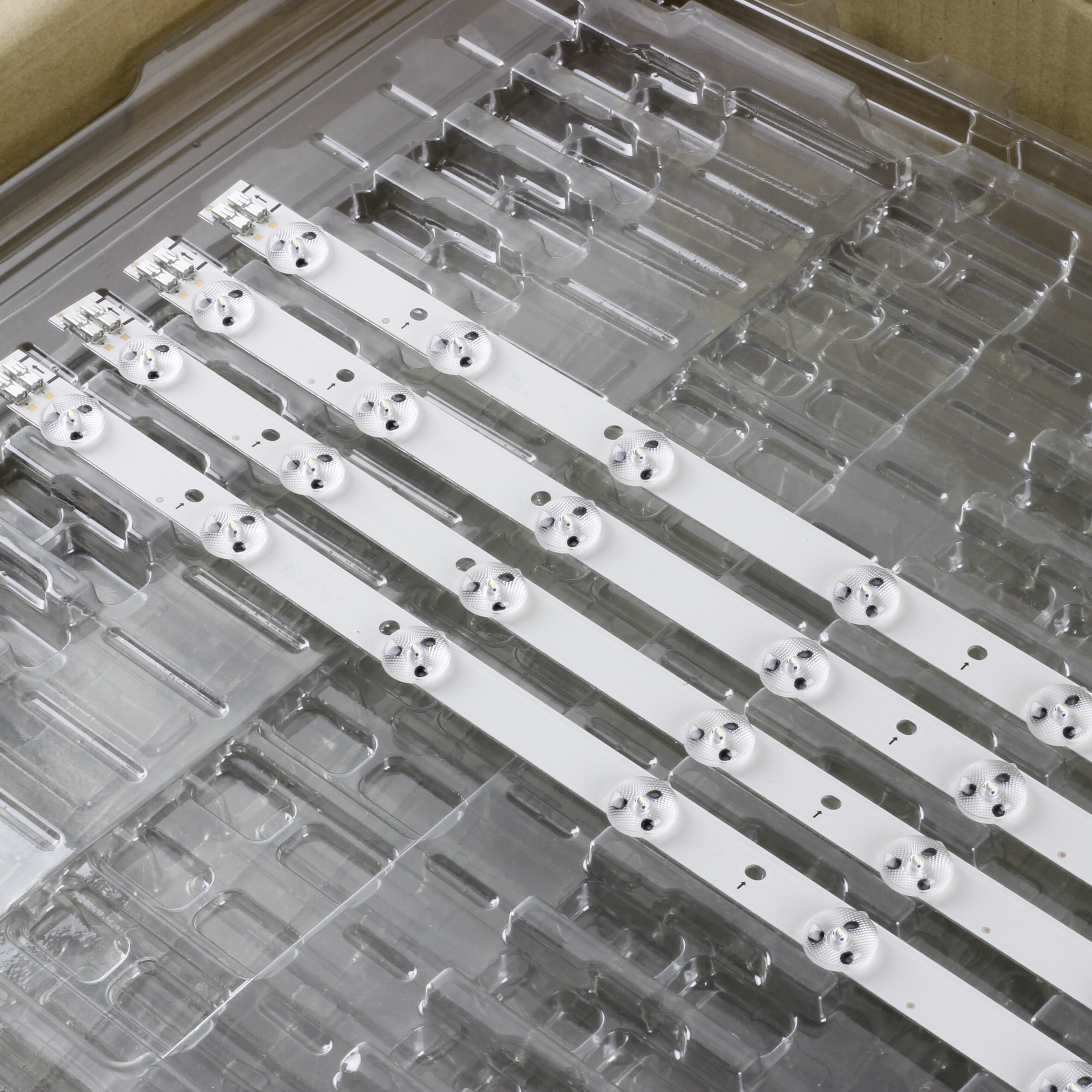 LED backlight strip for LTJ320HN07-H 2011SVS32 2012SVS32 UE32J5100 UA32EH5080 UN32EH5000 V320HJ2-PE2 D1GE-320SC1-R2 DE320BGA-B1