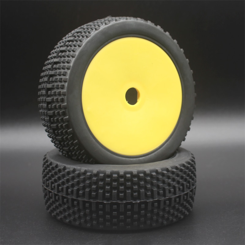 Valkoinen musta vihreä keltainen punainen  rc 1:8 maastoauto buginen kumirenkaat ja muovivanteet napa kuusio 17 mm 81-801: 81y-801-2 kpl