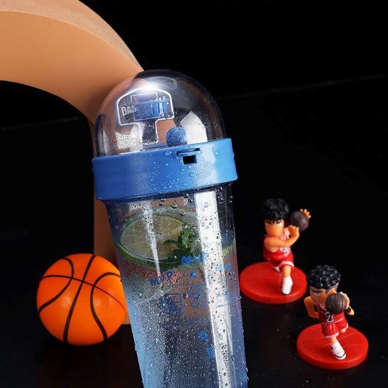 Gros basket-ball tir bouteille d'eau mignon couleur hommes et femmes bouilloire courrier gratuit enfants Drinkware