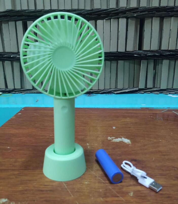Fabriek Directe Clip Custom Hand-Held Draagbare Cartoon Base Fan Mini Stijl Usb Hand Elektrische Ventilator: Green