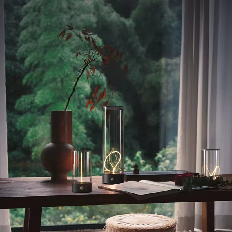 Oplaadbare draadloze draagbare LED-tafellamp met magnetische voet, aanraaksensor en dimmen op 3 niveaus - Ideaal voor slaapkamerverlichting