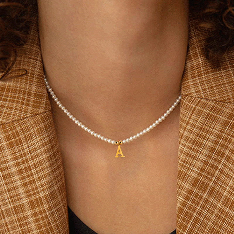 Gouden Letters Initial Hanger Ketting Diy Naam Gesimuleerde Parels Kralen Kettingen voor Vrouwen Parel Vrouw Choker Sieraden