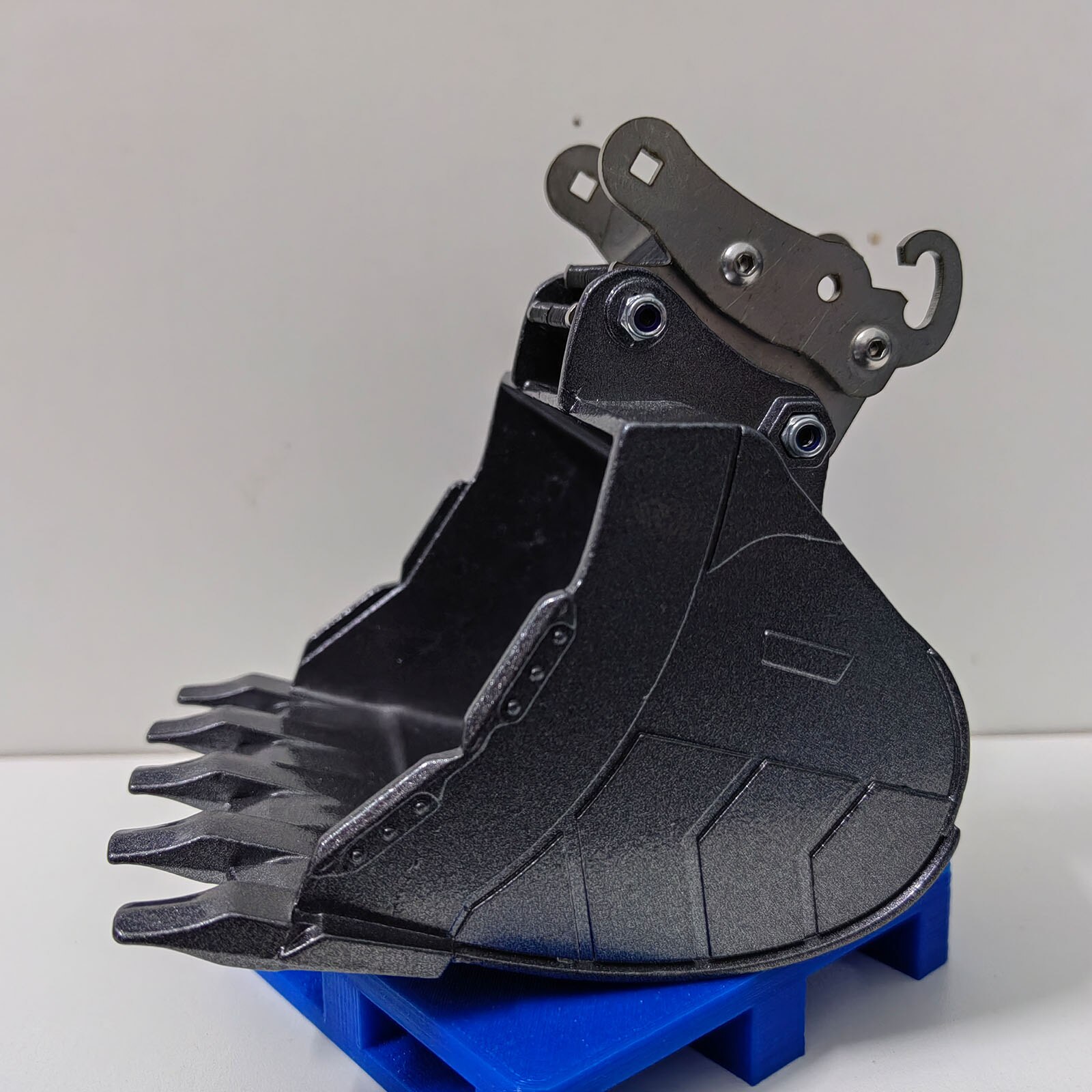 For Huina 350/550/560/580/592/593/594/1580 RC Metal Manual Bucket Changer Quick Release Excavator Bucket Modification Kit