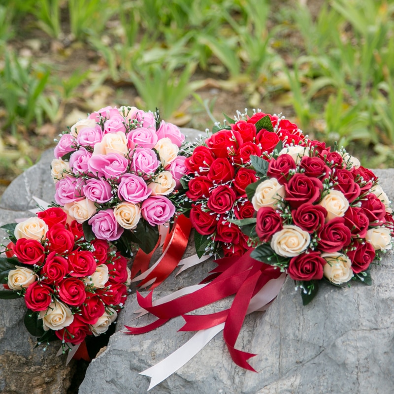 Bruidsboeket, huwelijksbloemen, roze/rood/bordeauxrood bruidsboeket, bruidsmeisjesboeket, kunstroos, bruidsboeket