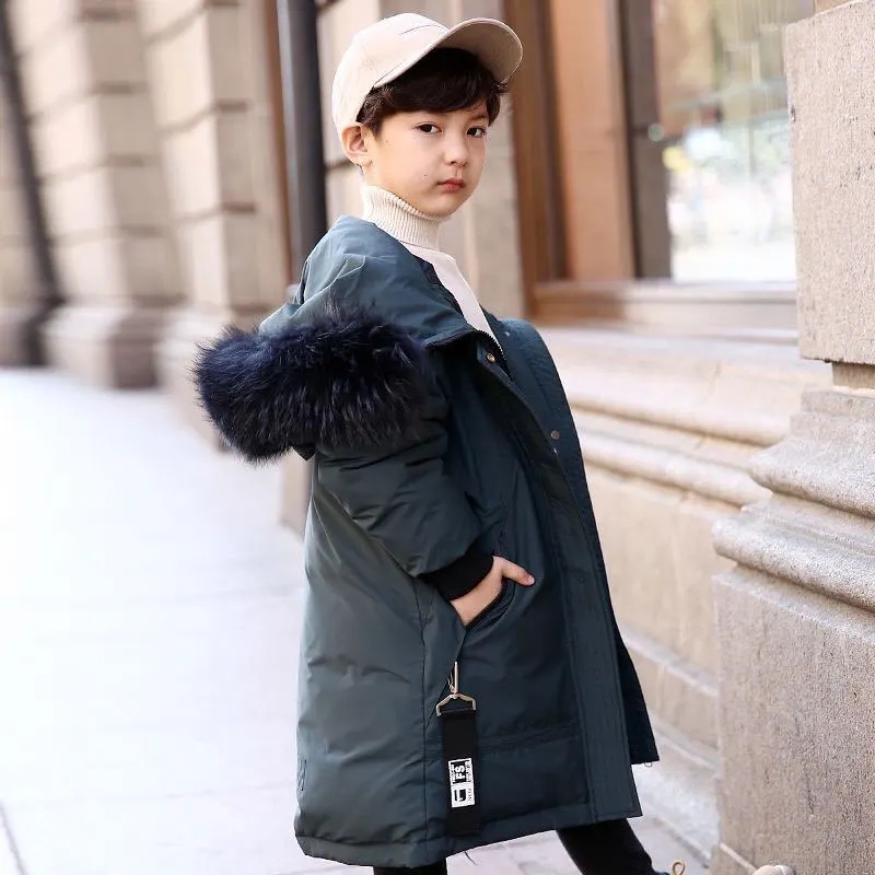 Chłopięcy zimowy płaszcz bawełniany Nowa jesienno-zimowa nastoletnia dziecięca gruba długa kurtka puchowa z kapturem i wełnianym kołnierzem