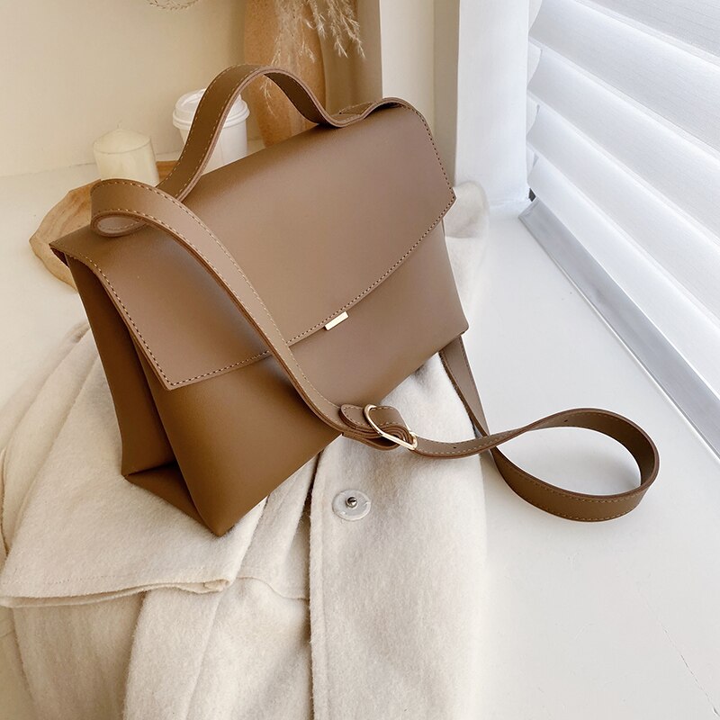 Vintage Female Tote Bag PU Leather Women's Handbag High capacity Shoulder Messenger Bag: Caramel colour