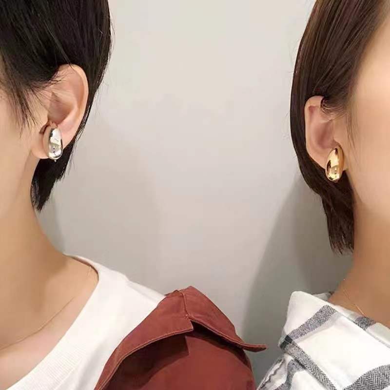 AOMU nouvelle distorsion irrégulière goutte d'eau brillant Simple oreille manchette but Clip boucles d'oreilles sans Piercing pour les femmes bijoux