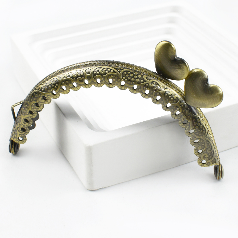 1/2/5/10 Stuks 8.5 Cm Reliëf Metalen Portemonnee Frame Tassen Handvat Portemonnee Kus Sluiting Handgemaakte Naaien Beugels Charms Diy Tas Accessoires: 5 # / Antiek koper