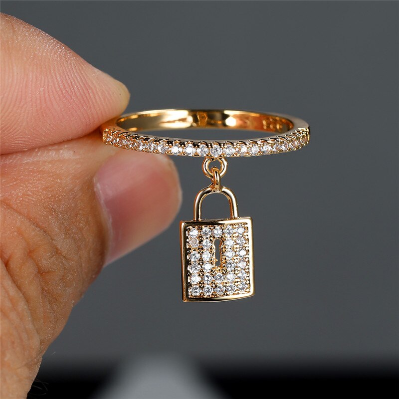 Luxe Vrouwelijke Kristal Lock Hanger Ring Trendy Goud Zilver Kleur Verlovingsring Charm Wit Zirkoon Trouwringen Voor Vrouwen