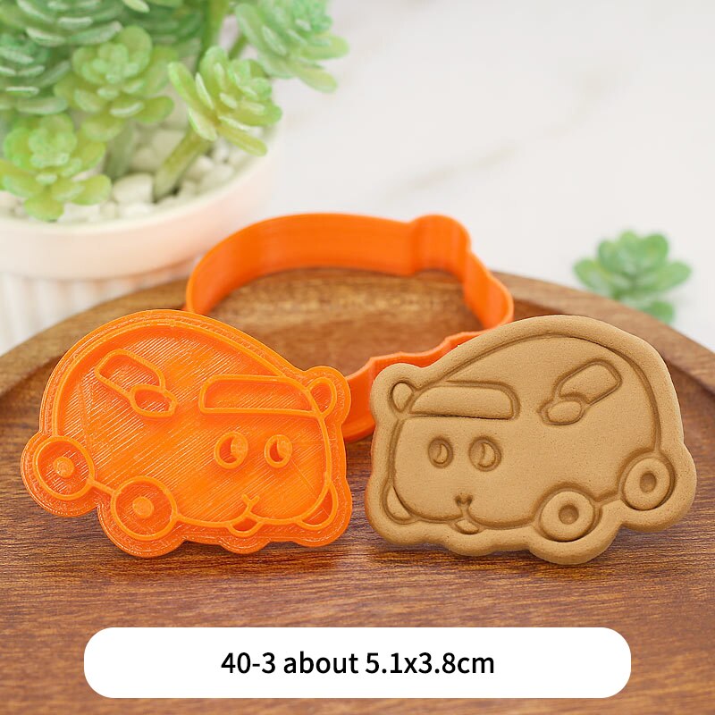 Baking Mold Japanese Animation Guinea Pig Car Pastry Biscuit Mold Stereo Carrot Cookie Fondant Cutting Mold Baby's Kitchen Tool