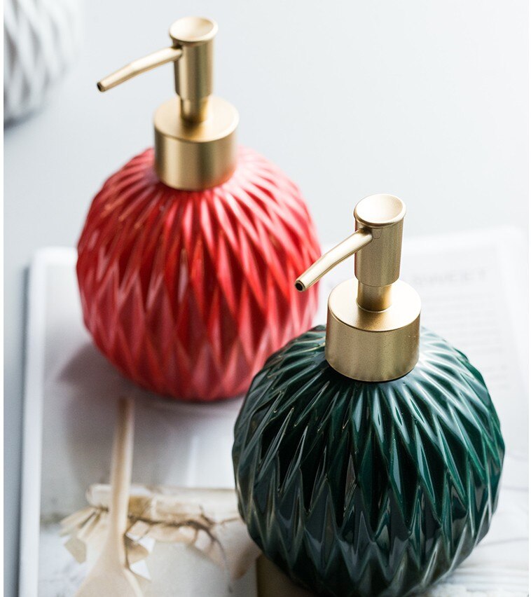 Dispensador de jabón redondo de cerámica, forma de ventilador plegable, botella de loción de cerámica, Cabezal de presión dorado, accesorios para baño, botella de Gel de Ducha