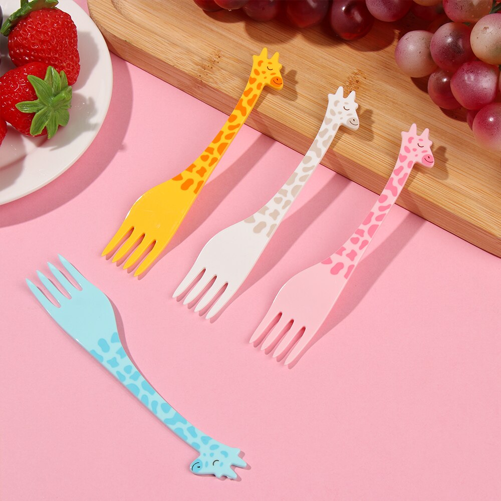 Fourchette à fruits girafe Mini dessin animé enfants Snack gâteau Dessert en plastique cure-dents salade enfants vaisselle décor 12 pièces/ensemble