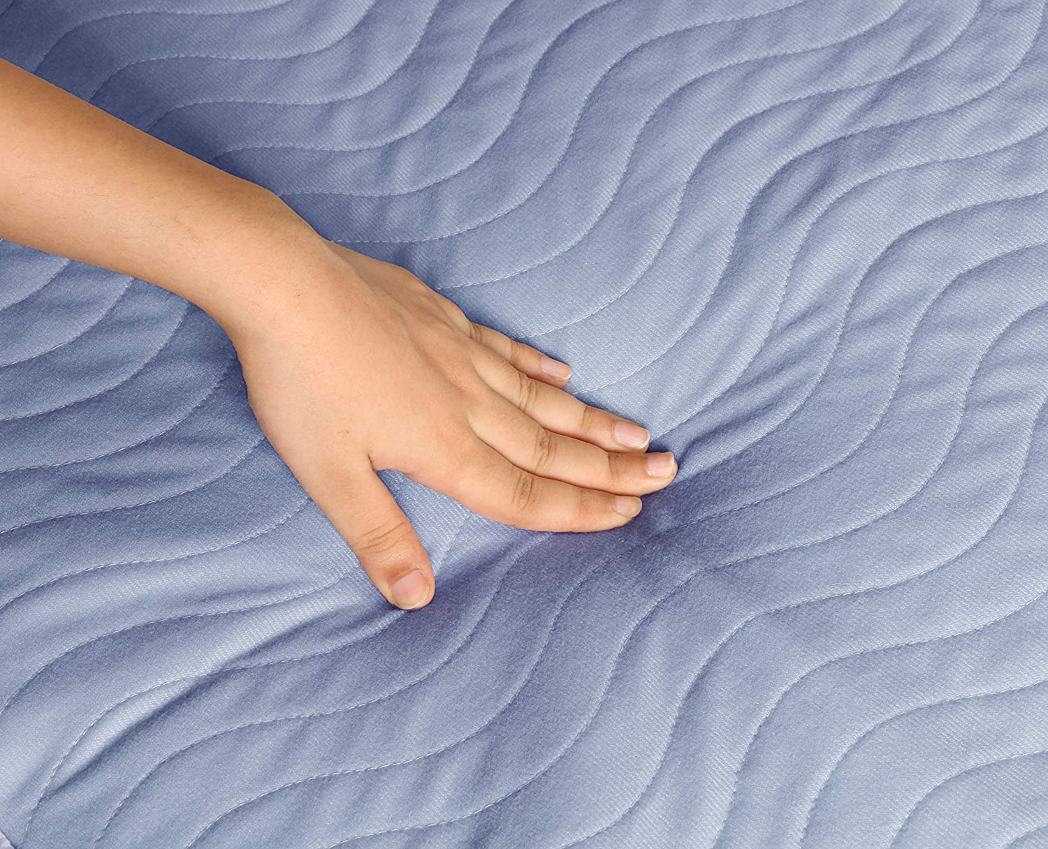 PURPURA HOME Empapador Protector para Cama, Fabricado en España, con Alas para Adultos, Salva Camas Impermeable y Reutilizable, Super Absorbente, Lavable, 4 Capas