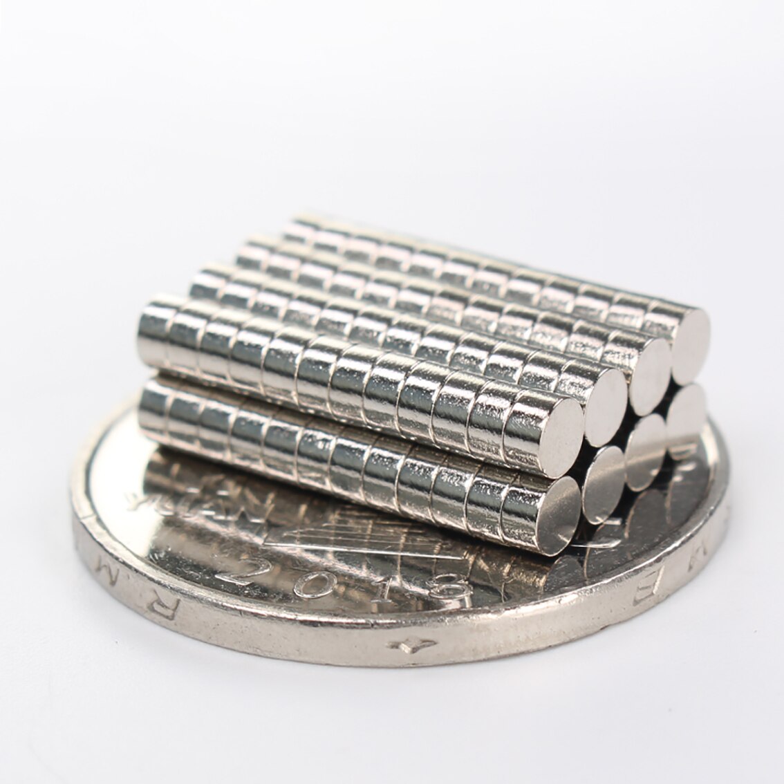 Liten rund neodymmagnet 1 x 1mm 2 x 1mm 2 x 2mm 2 ... – Grandado