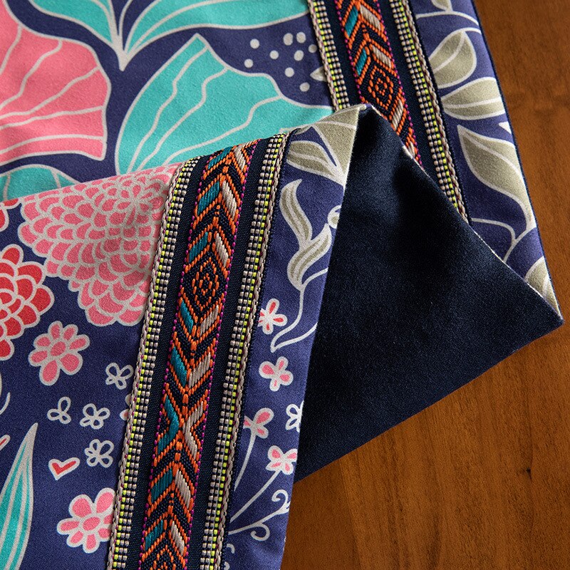 Nordic Light Luxury Style Embroidered Table Runner Home Dining Cloth