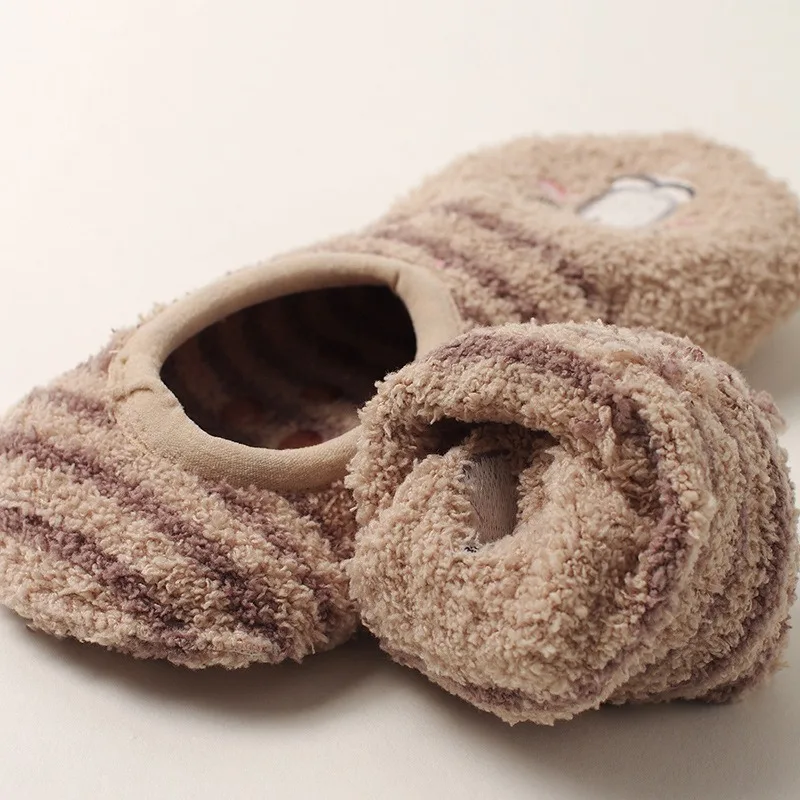 Calcetines de suelo de Otoño/Invierno, medias cálidas antideslizantes, calcetines de Yoga para interiores, zapatillas de pantorrilla baja, medias bonitas de erizo para el hogar, de navidad