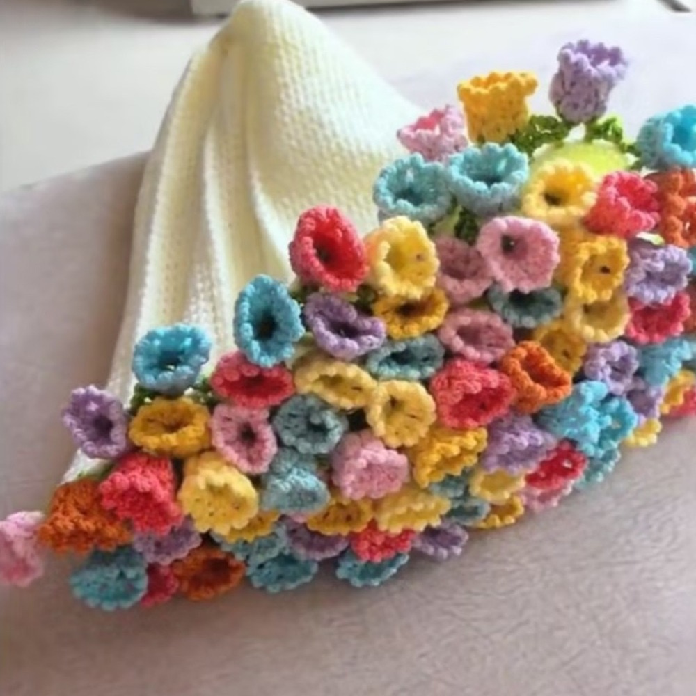 Woven Crocheted Rose Daisy Bouquet Blanket Unfinished Flower Bouquet Blanket DIY Craft Handmade: Burgundy