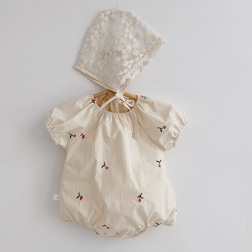 Baby Girl Floral Embroidery Design Solid Color Summer Short-Sleeved bodysuit In Summer Outside Wearing