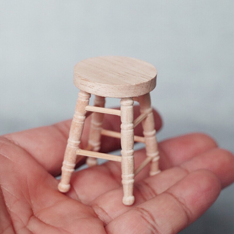 Mini Sgabello di Legno di Simulazione Sedia Mobili Giocattoli di Modello 1/12 Miniatura casa delle bambole Accessori per la Casa di Bambola Decorazione