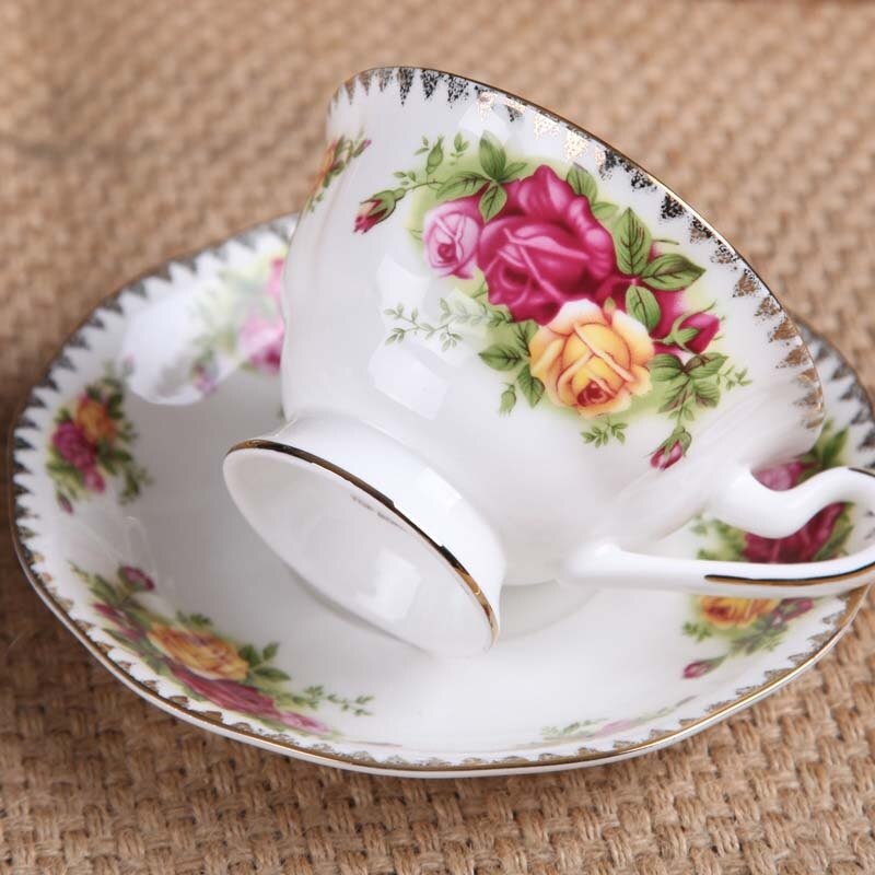 Bone Porcelain European Coffee Cup and Saucer Red and Blue Rose Tea Cup Light Luxury Rural Style Afternoon Tea Set 195ml, 1 cup.