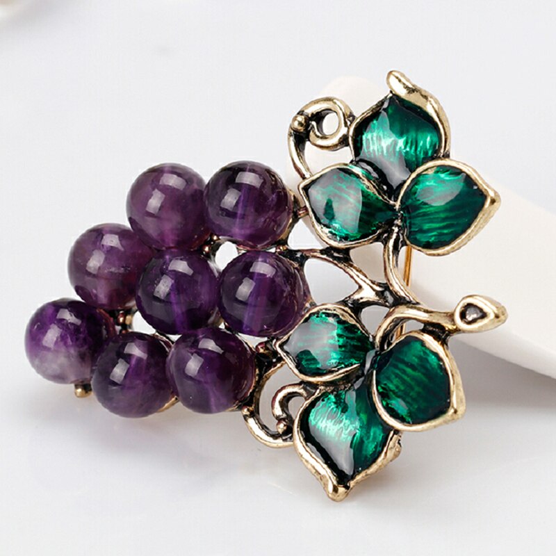 1Pc Woman/Girl Grapes Brooch Classic Charm Accessories Simple Antique Corsage Badge All-match