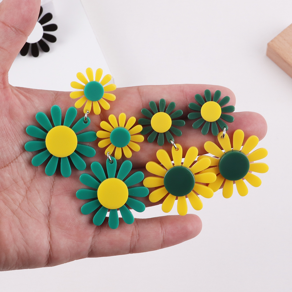 FishSheep Korean Cute Acrylic Flower Earrings for Women Trendy Geometric Daisy Pendant Earrings Jewelry