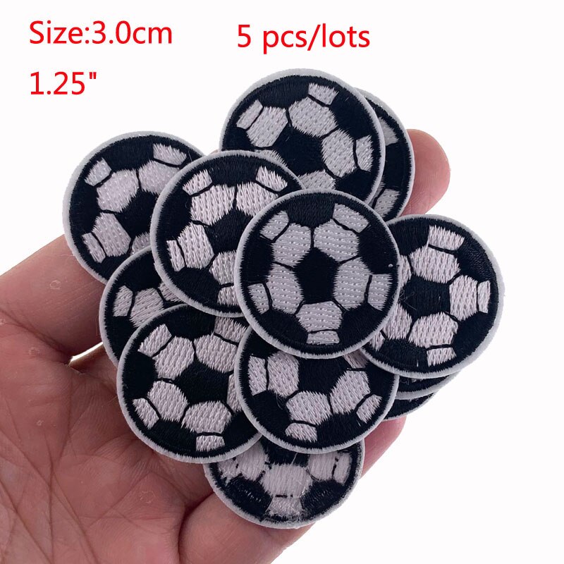 3/4/5cm fodbold mønster broderi patches hotfix motiv applikationer stryge patches badge klistermærker til tøj tilbehør: 3.0cm