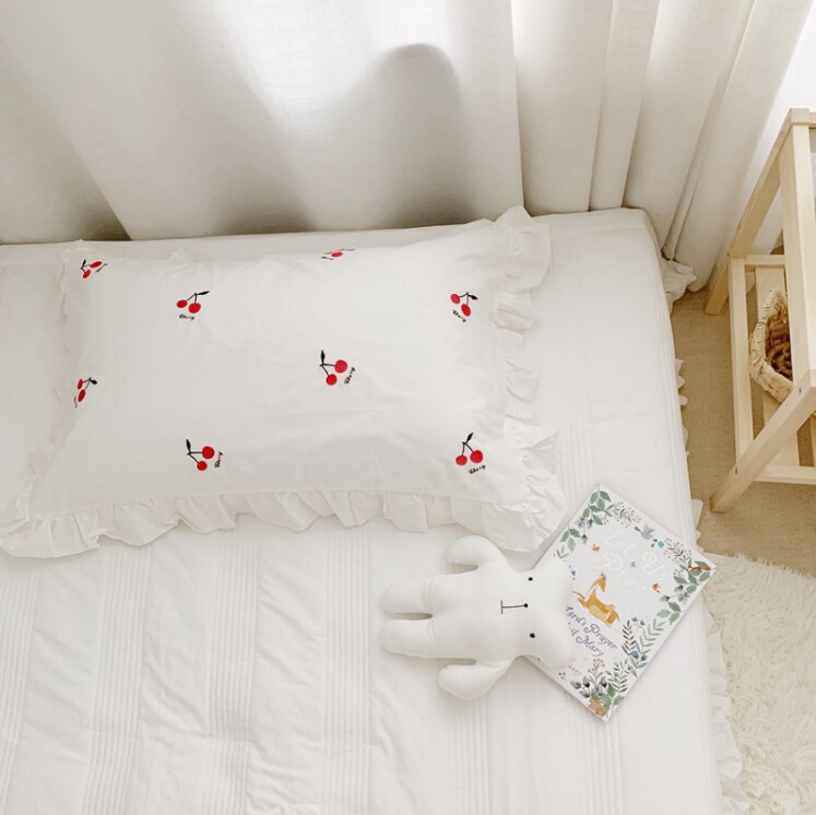 Enfants mignon 100% coton à volants taie d'oreiller solide blanc à volants taie d'oreiller européenne taie d'oreiller protecteur literie 48*74cm