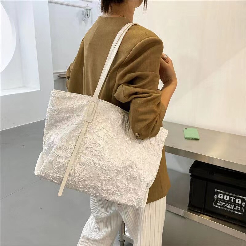 2022Ins nuova versione coreana moda Tote Bag Casual da donna a tracolla pieghettata di grande capacità borsa ascella semplice borsa Cool alla moda