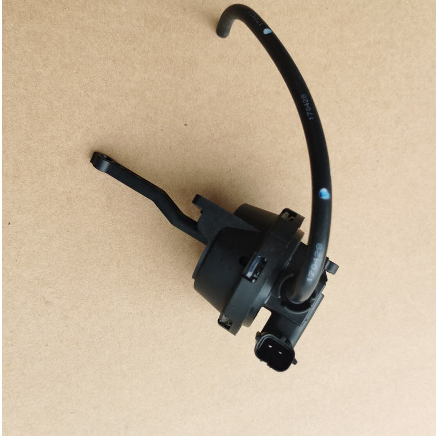 28322 2 b 850 28322-2 b 850 för hyundai kia slang & check v/v assy-vakuumventil-magnetställdon-vis 283222 b 850 ix25 creta 1.6
