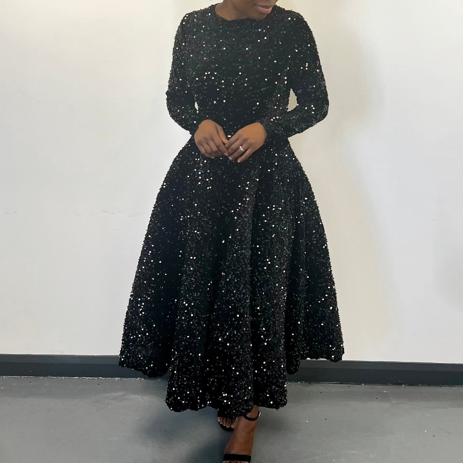 Vestido plisado de terciopelo con lentejuelas para mujer, traje Vintage de manga larga con purpurina para de Navidad y eventos de cumpleaños, novedad de invierno, 2024: XXL / Negro