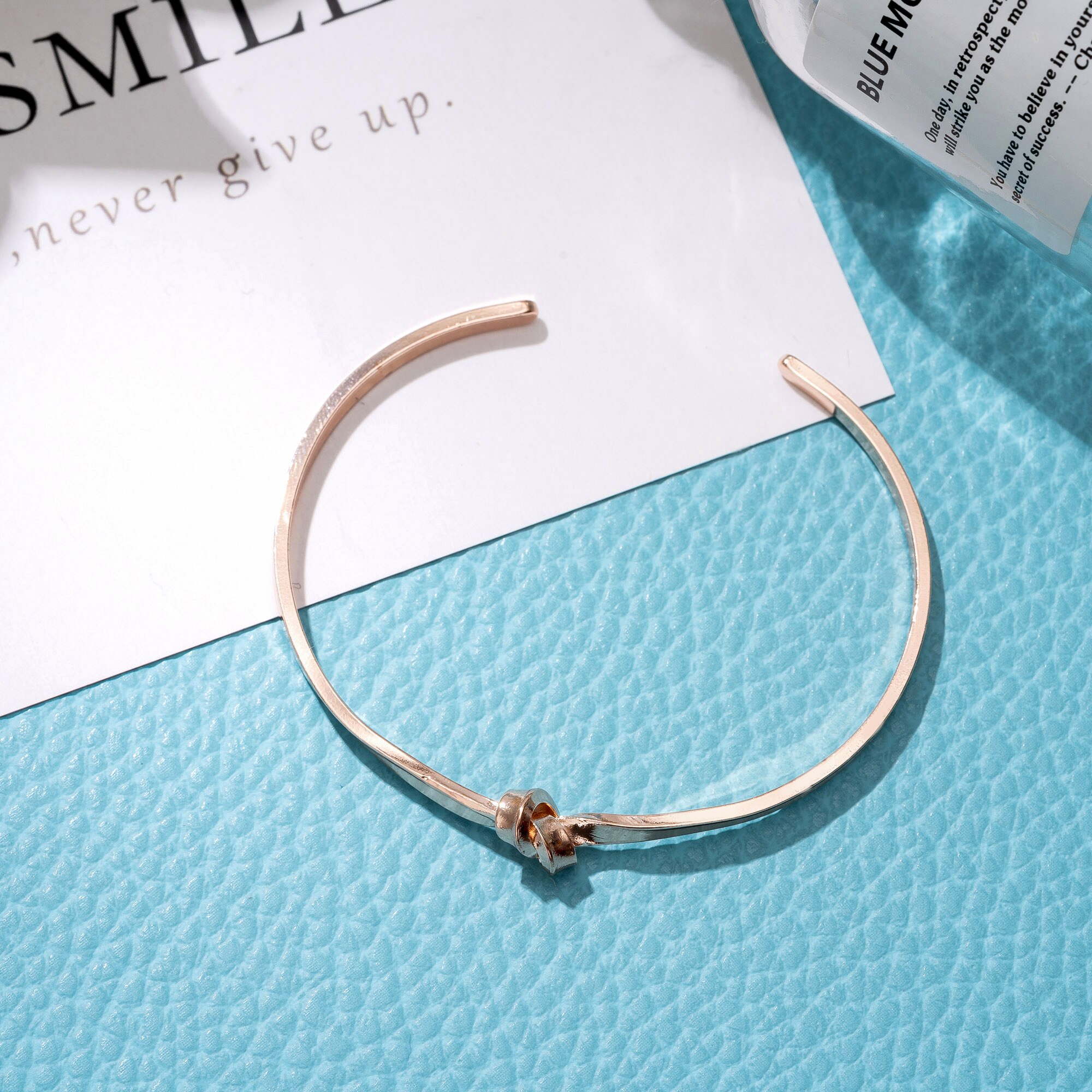 Liefdesknoop armband van goud, zilver, roestvrij staal, verstelbare manchet armbanden voor vrouwen en meisjes